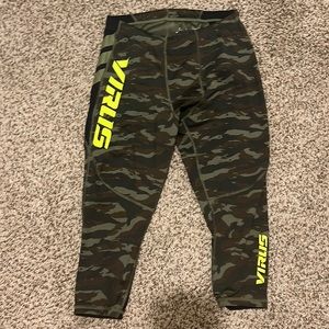 Virus 3/4 compression pants